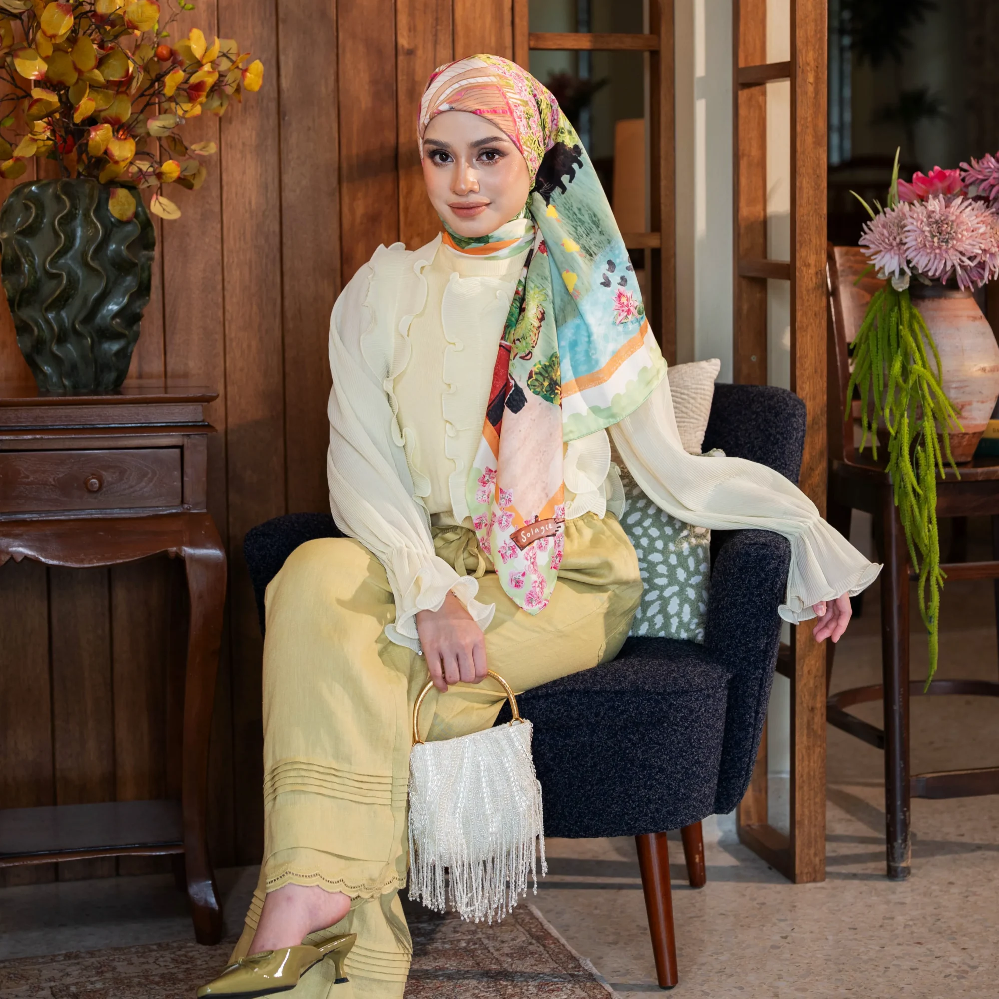 Hijau Teduh (Twill Satin Square)